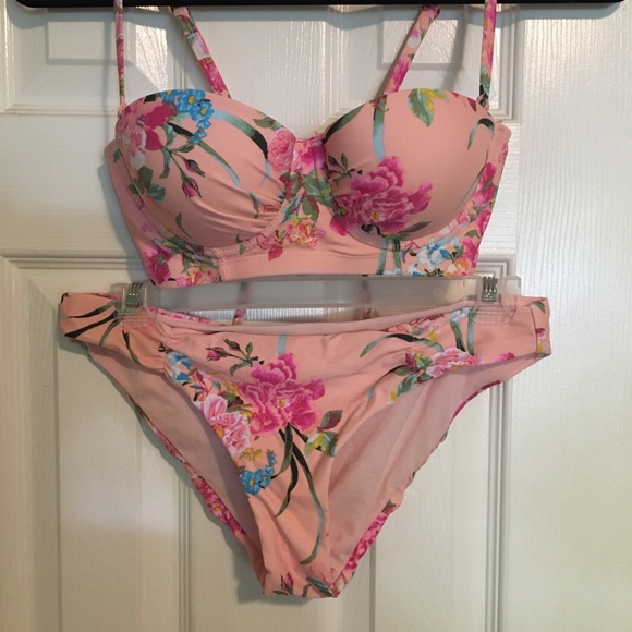 NWOT Betsey Johnson Swim strapless bikini set - Picture 8 of 9